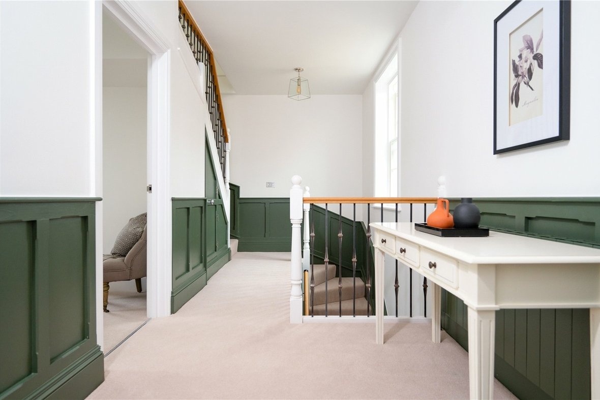 3 Bedroom  For Sale For Sale in Bowgate Mews, St Peters Close, St.Albans - View 8 - Collinson Hall