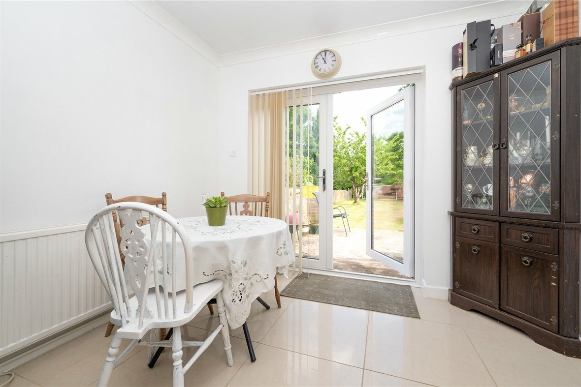 3 Bedroom House For Sale in Birchwood Way, Park Street, St. Albans - View 10 - Collinson Hall