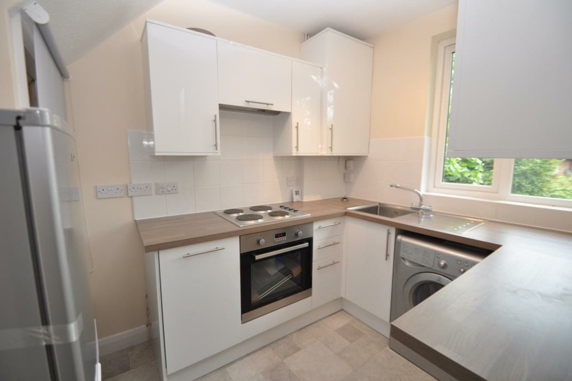 2 Bedroom Apartment Let AgreedApartment Let Agreed in Hatfield Road, St. Albans, Hertfordshire - View 2 - Collinson Hall