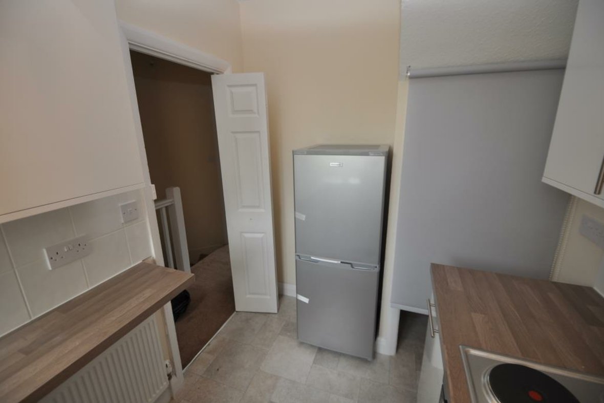 2 Bedroom Apartment Let Agreed in Hatfield Road, St. Albans, Hertfordshire - View 5 - Collinson Hall
