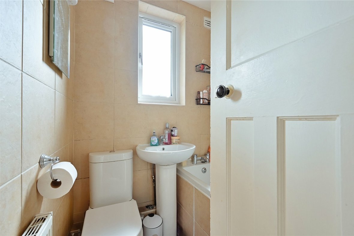 2 Bedroom Apartment Let AgreedApartment Let Agreed in Hatfield Road, St. Albans, Hertfordshire - View 7 - Collinson Hall