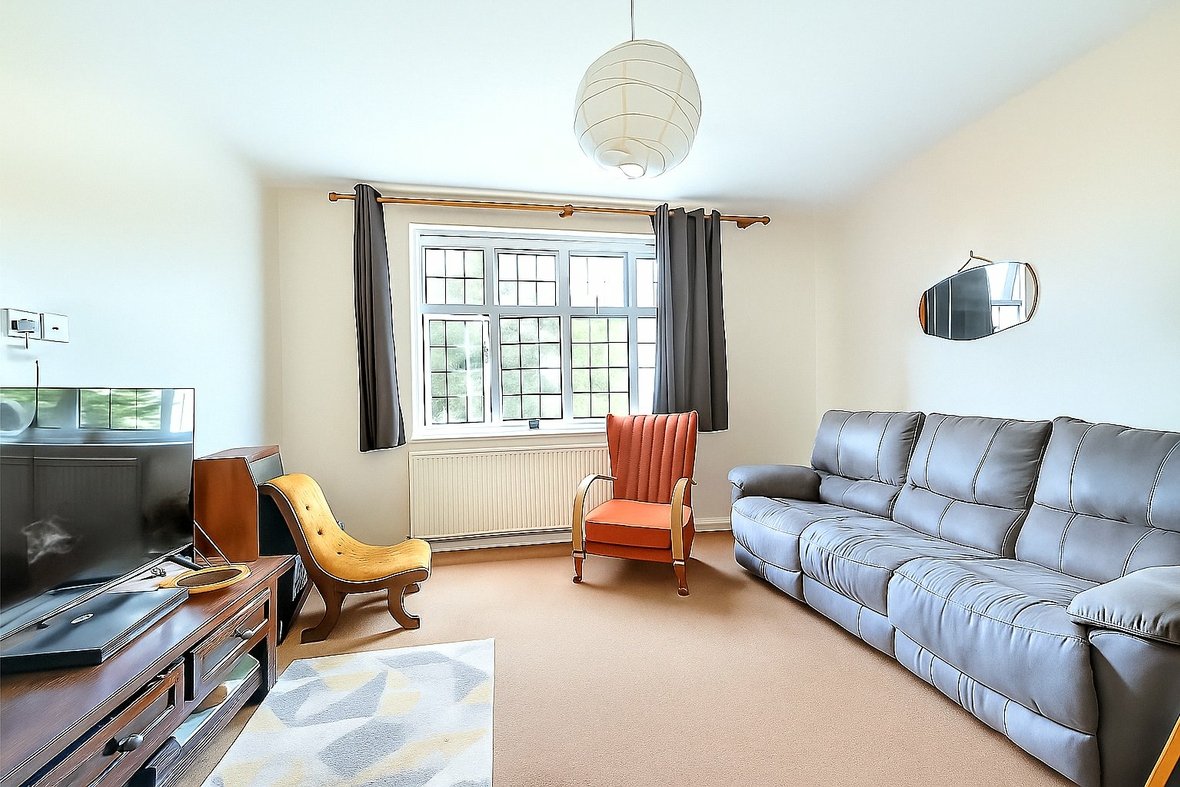2 Bedroom Apartment Let AgreedApartment Let Agreed in Hatfield Road, St. Albans, Hertfordshire - View 2 - Collinson Hall