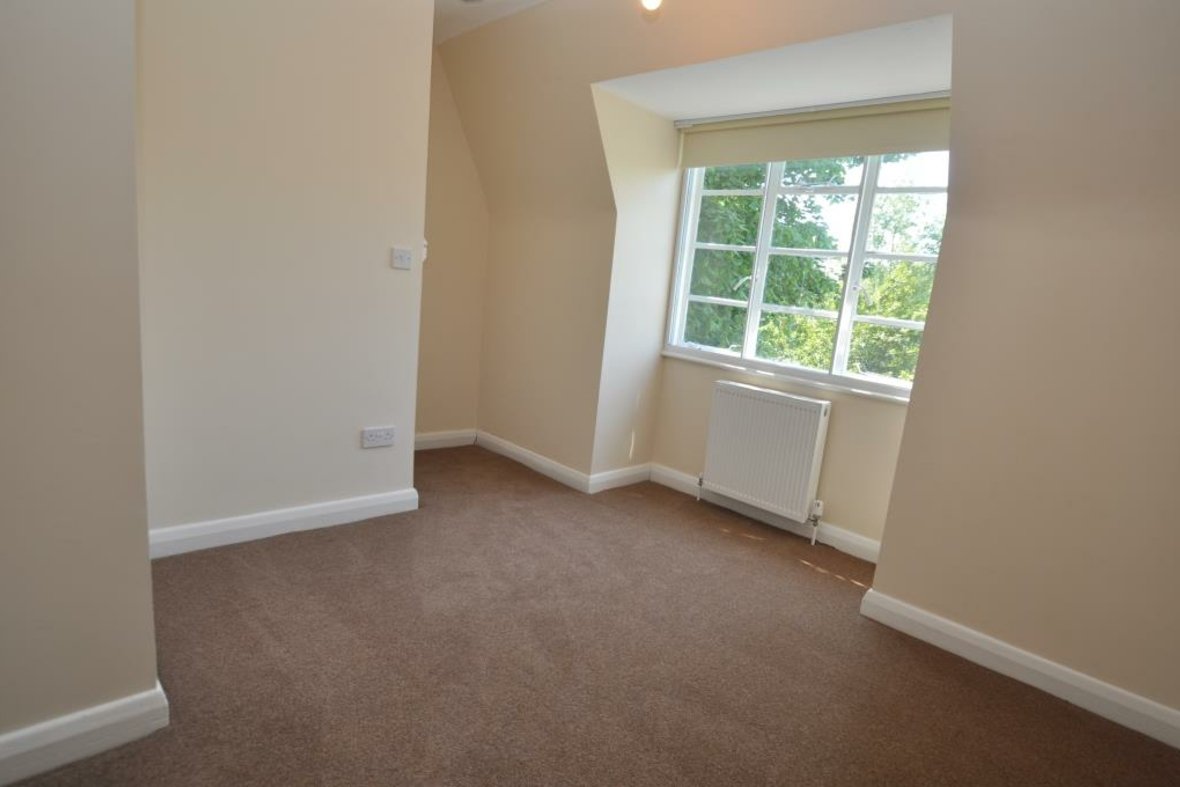 2 Bedroom Apartment Let Agreed in Hatfield Road, St. Albans, Hertfordshire - View 6 - Collinson Hall