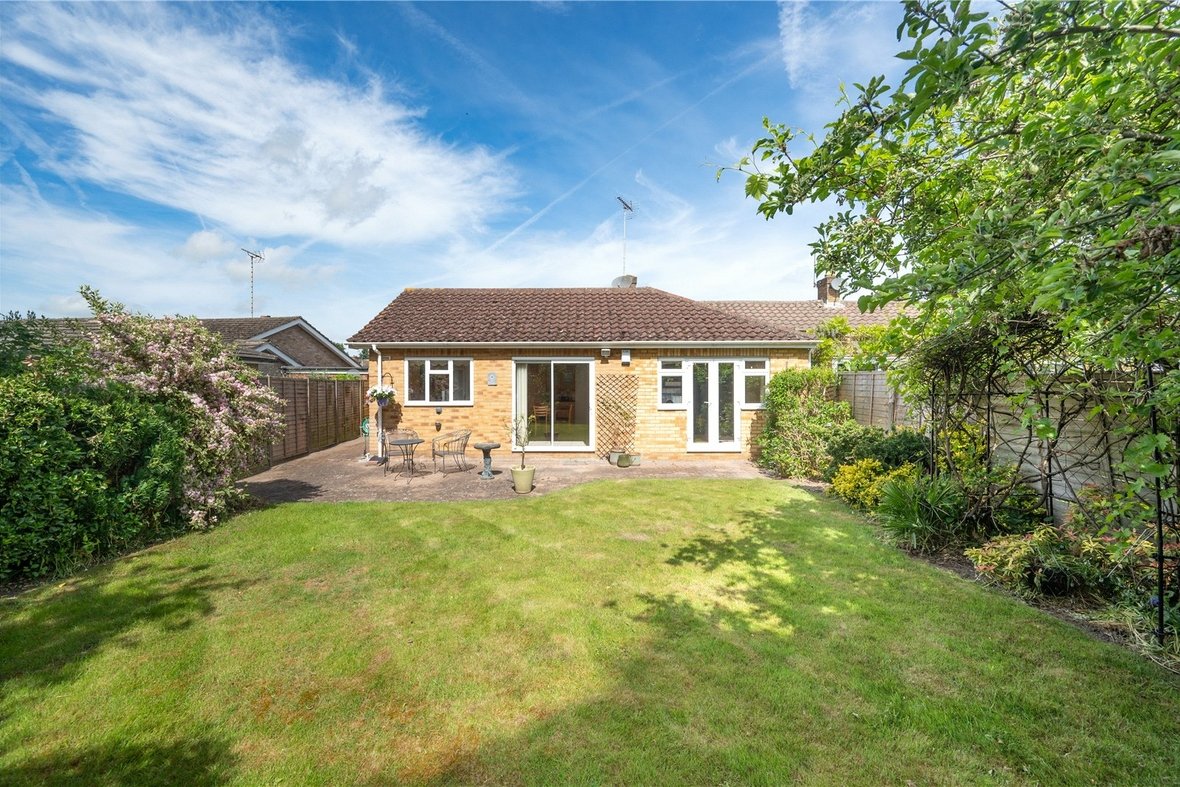 3 Bedroom Bungalow Sold Subject to Contract in Willow Way, St. Albans, Hertfordshire - View 13 - Collinson Hall