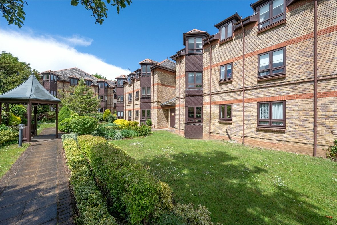 1 Bedroom Apartment For Sale in Hatfield Road, St. Albans, Hertfordshire - View 1 - Collinson Hall