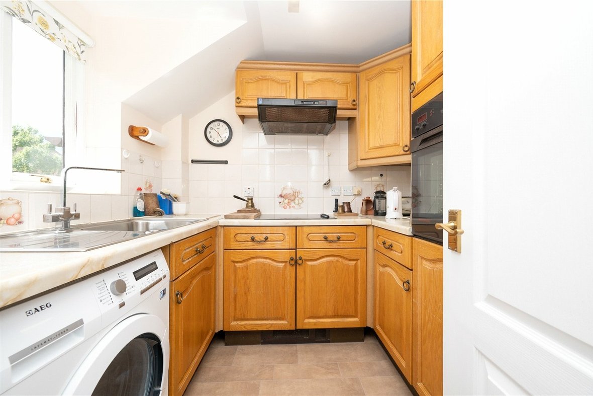 1 Bedroom Apartment For Sale in Hatfield Road, St. Albans, Hertfordshire - View 4 - Collinson Hall