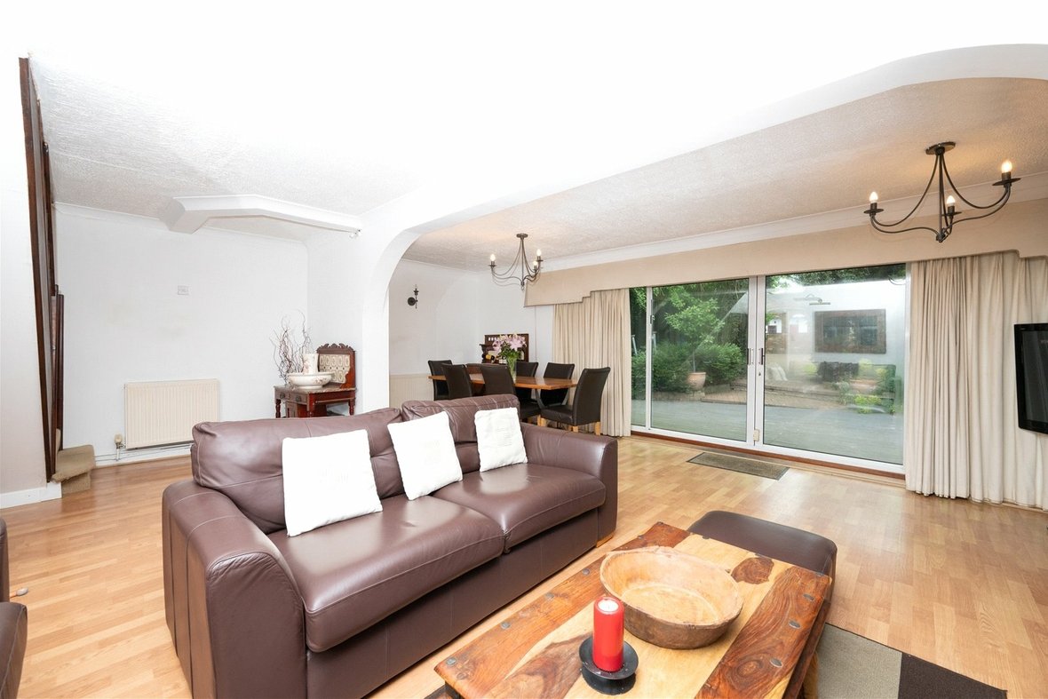 4 Bedroom House For Sale in High Cross, Aldenham, Watford - View 7 - Collinson Hall