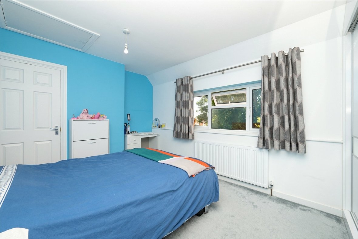 3 Bedroom  For Sale in Batchwood View, St. Albans, Hertfordshire - View 8 - Collinson Hall