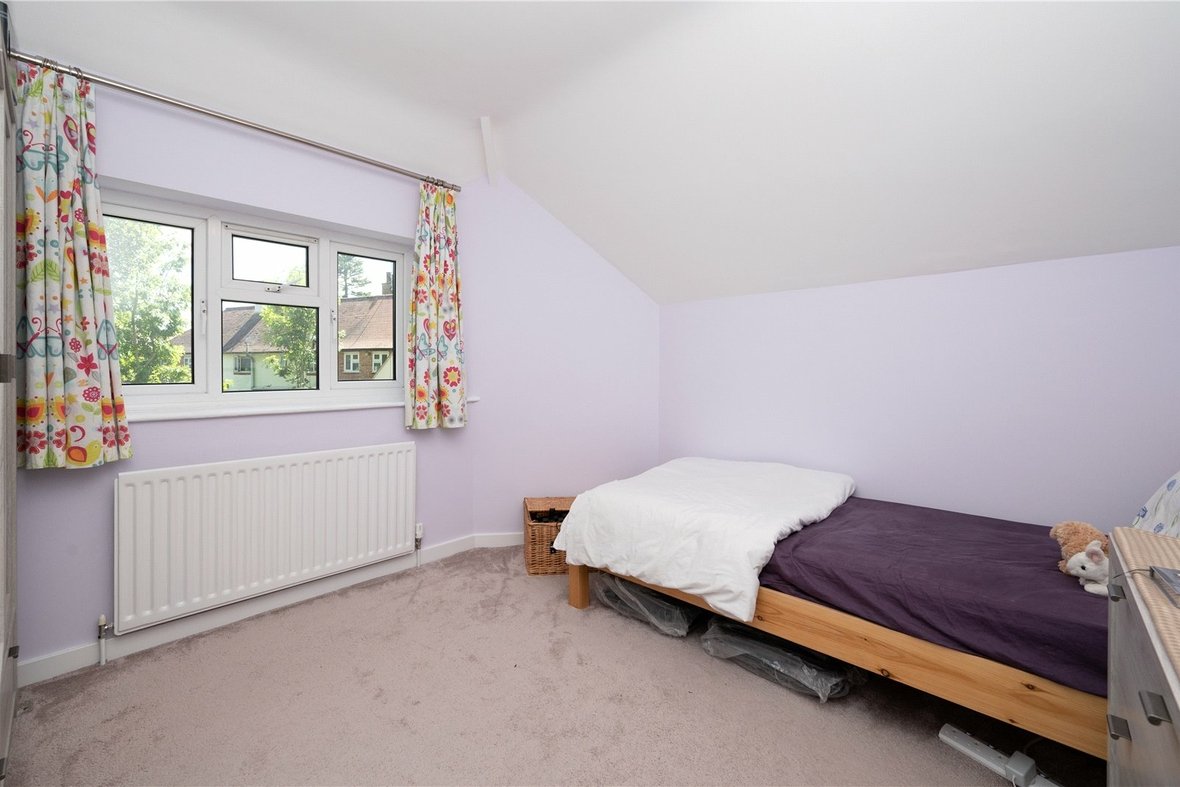 3 Bedroom  For Sale in Batchwood View, St. Albans, Hertfordshire - View 16 - Collinson Hall