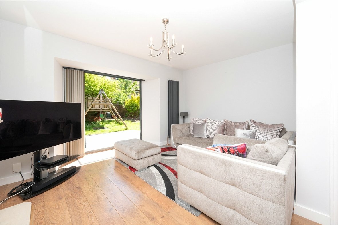3 Bedroom  For Sale in Batchwood View, St. Albans, Hertfordshire - View 12 - Collinson Hall