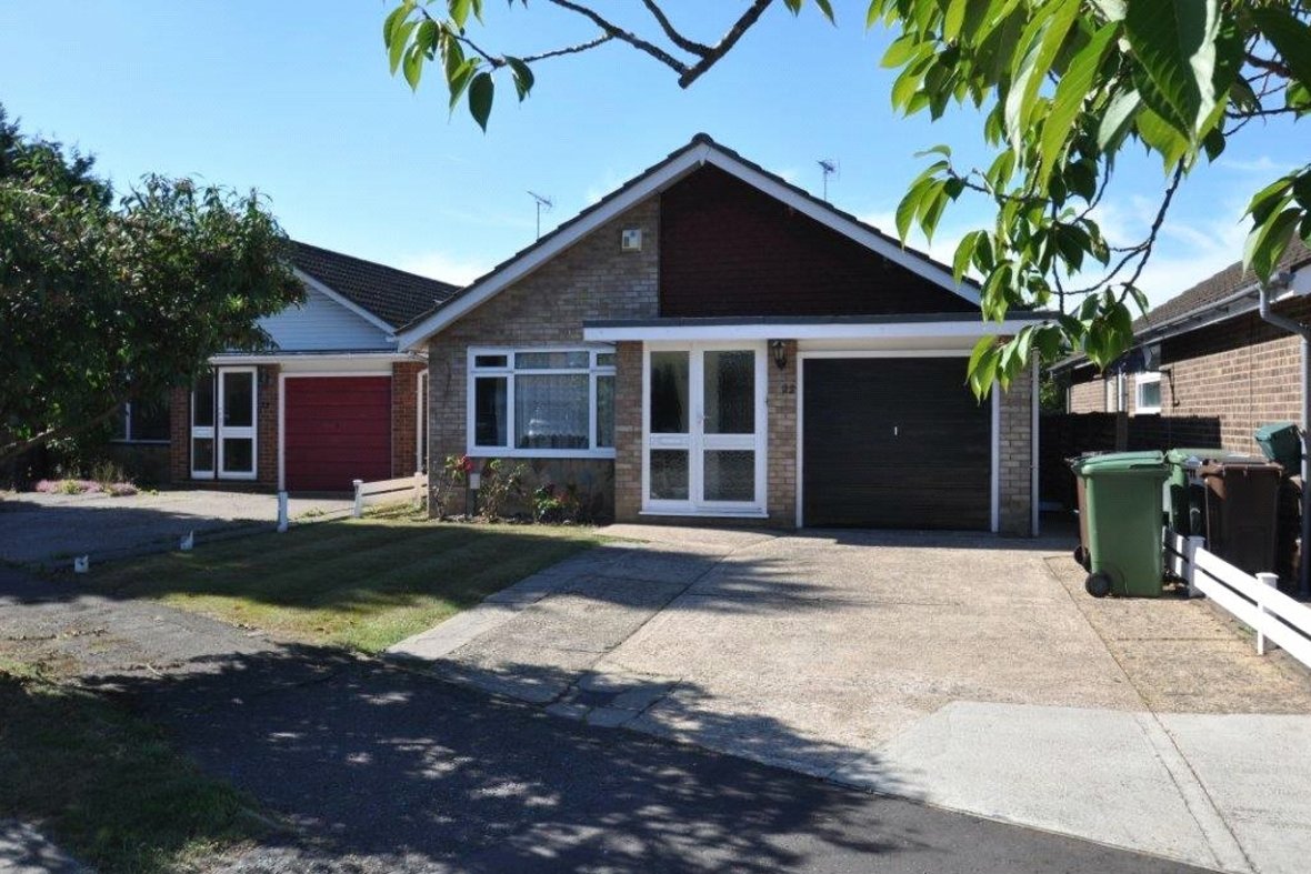 3 Bedroom Bungalow Let Agreed in Penman Close, Chiswell Green, St. Albans - View 1 - Collinson Hall