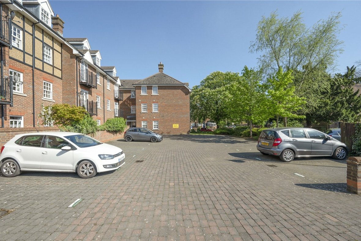 2 Bedroom Apartment Let Agreed in Chime Square, St Peters Street, St. Albans - View 10 - Collinson Hall
