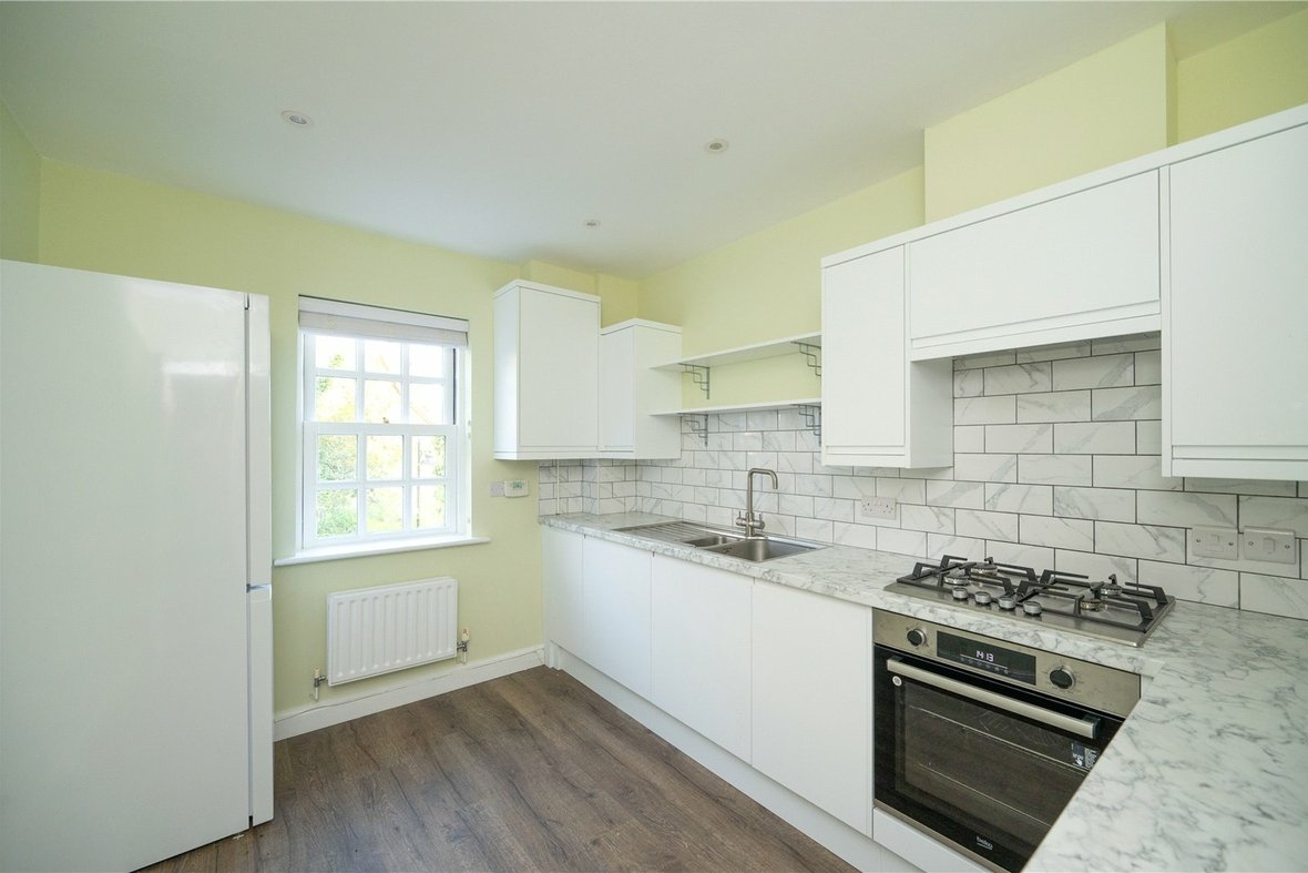 2 Bedroom Apartment LetApartment Let in Chime Square, St Peters Street, St. Albans - View 9 - Collinson Hall