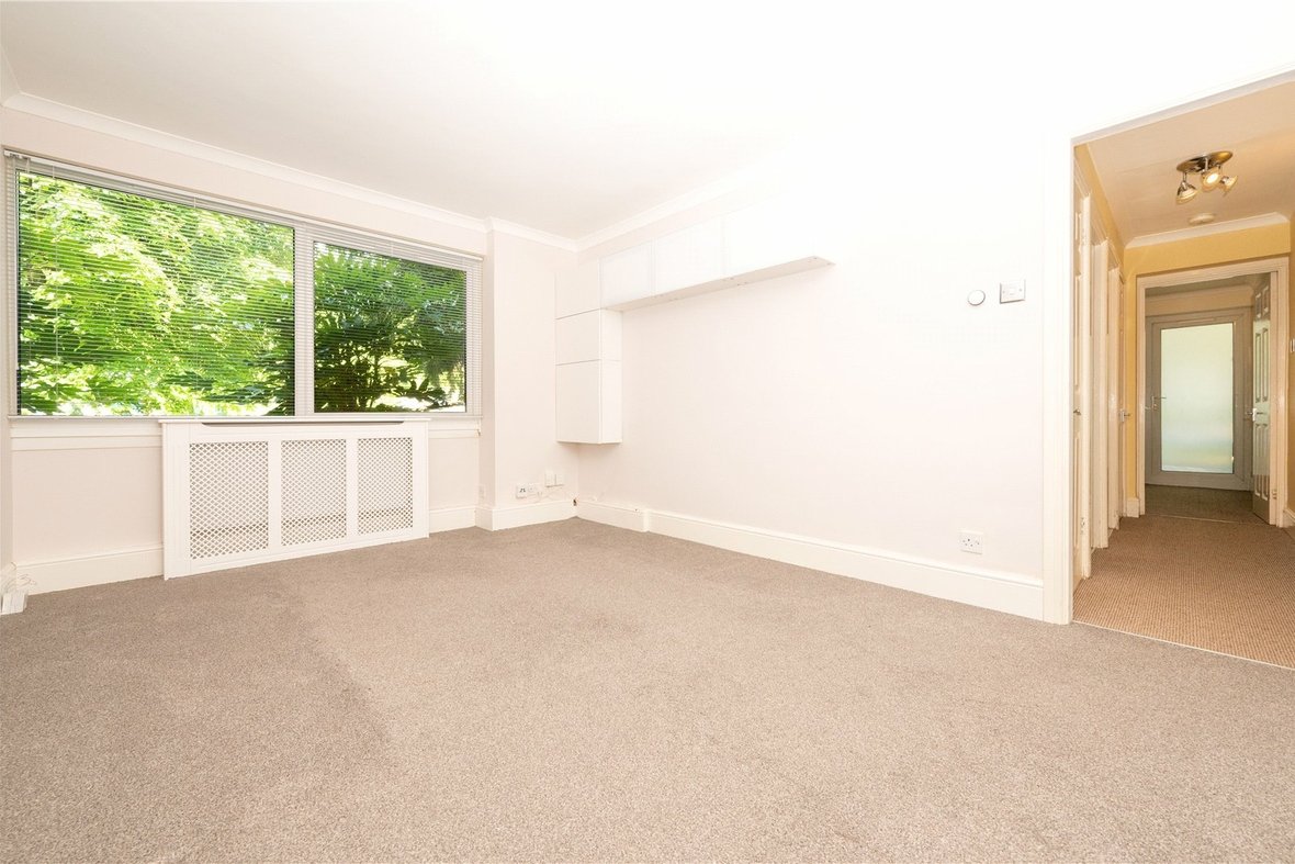 1 Bedroom Apartment Let in Abbots Park, St. Albans, Hertfordshire - View 3 - Collinson Hall