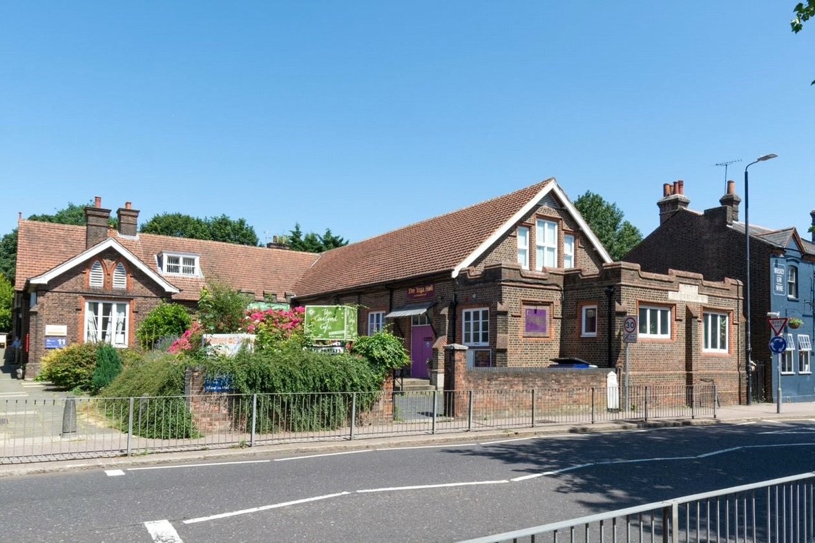 office To Let in Hatfield Road, St. Albans - View 1 - Collinson Hall