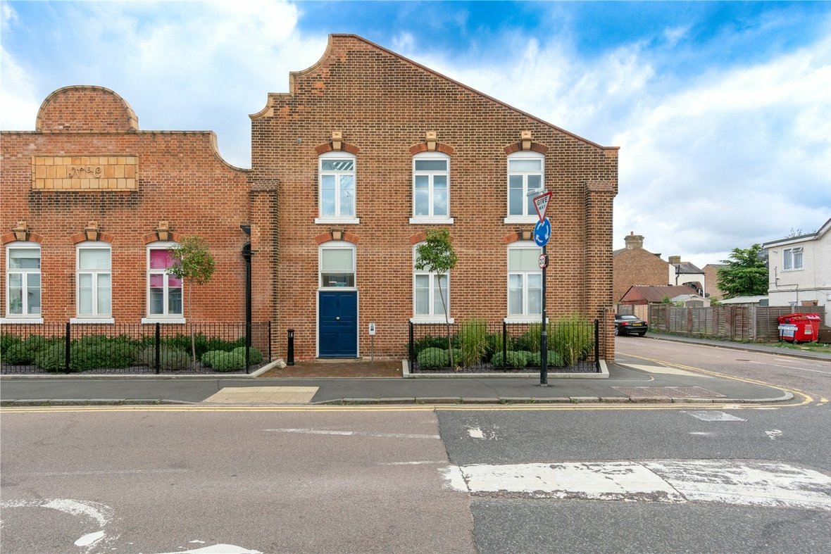 1 Bedroom Apartment Let AgreedApartment Let Agreed in Hansell House, Sutton Road, St. Albans - View 1 - Collinson Hall