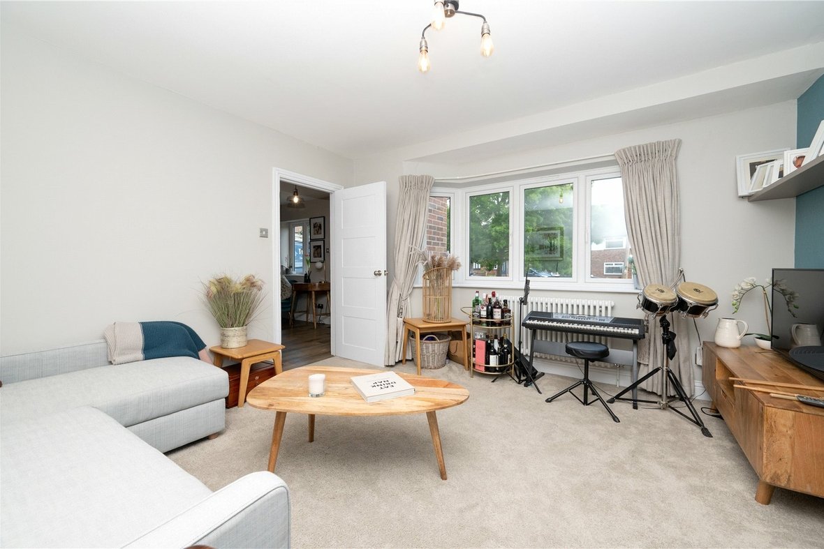 3 Bedroom House Sold Subject to Contract in Hammers Gate, St. Albans, Hertfordshire - View 7 - Collinson Hall