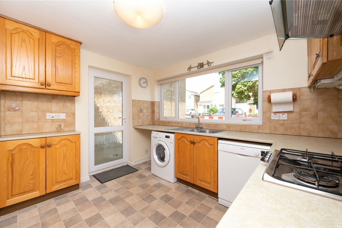 4 Bedroom House Let in Arretine Close, St. Albans, Hertfordshire - View 4 - Collinson Hall