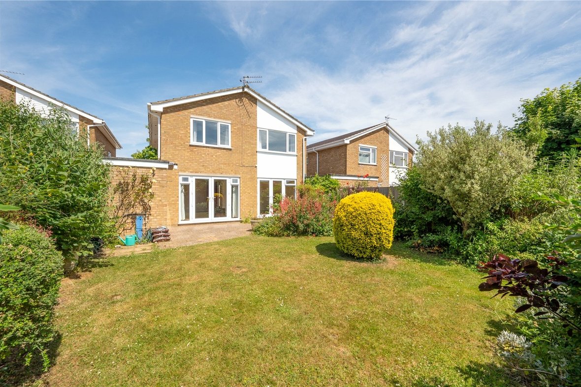 4 Bedroom House Let AgreedHouse Let Agreed in Arretine Close, St. Albans, Hertfordshire - View 12 - Collinson Hall