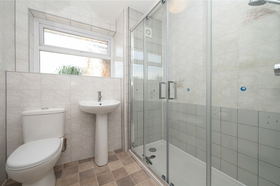 4 Bedroom House Let in Arretine Close, St. Albans, Hertfordshire - View 17 - Collinson Hall