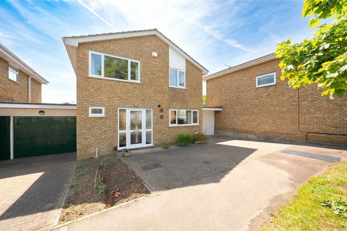 4 Bedroom House Let AgreedHouse Let Agreed in Arretine Close, St. Albans, Hertfordshire - View 15 - Collinson Hall