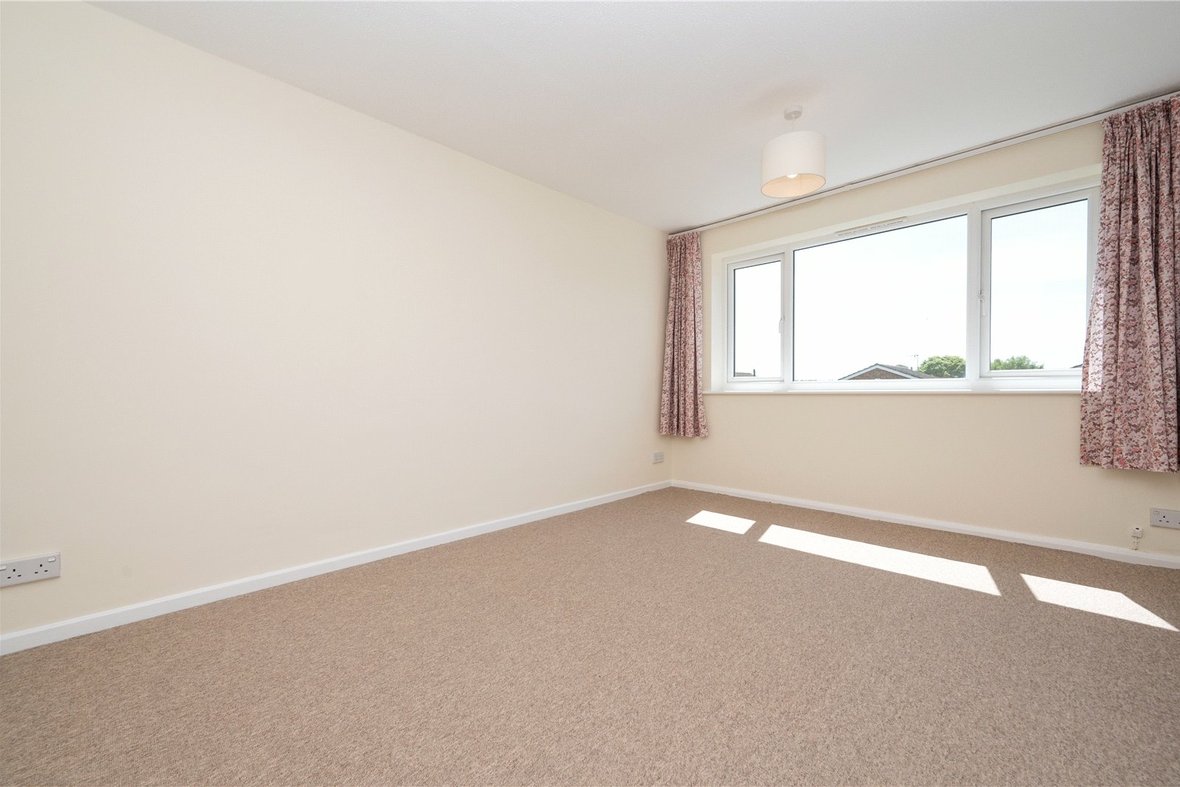 4 Bedroom House Let in Arretine Close, St. Albans, Hertfordshire - View 10 - Collinson Hall