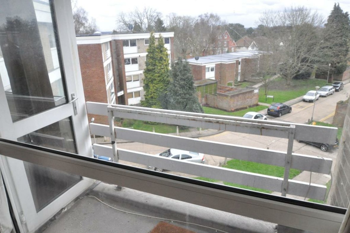 2 Bedroom Apartment Let AgreedApartment Let Agreed in Thirlestane, Lemsford Road, St. Albans - View 8 - Collinson Hall