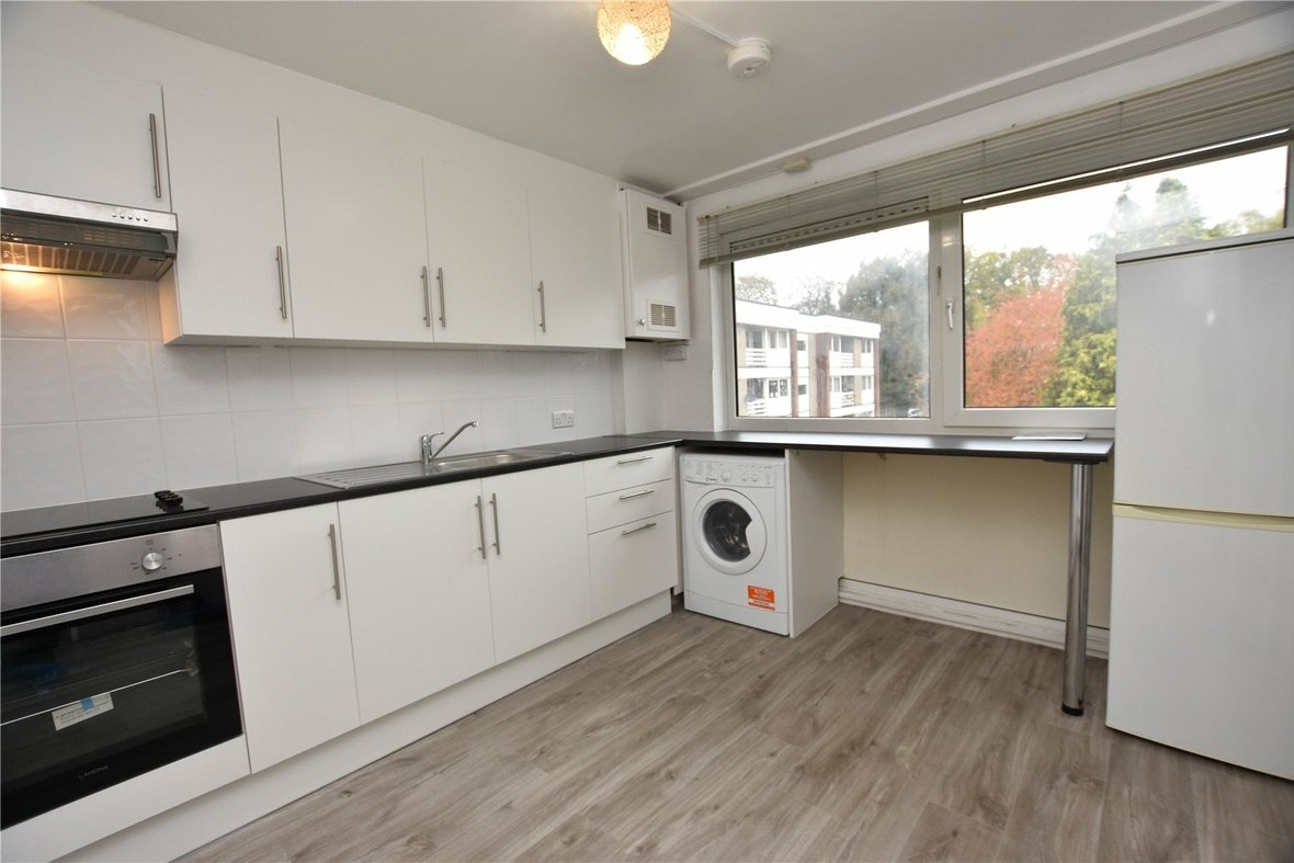 2 Bedroom Apartment Let AgreedApartment Let Agreed in Thirlestane, Lemsford Road, St. Albans - View 2 - Collinson Hall