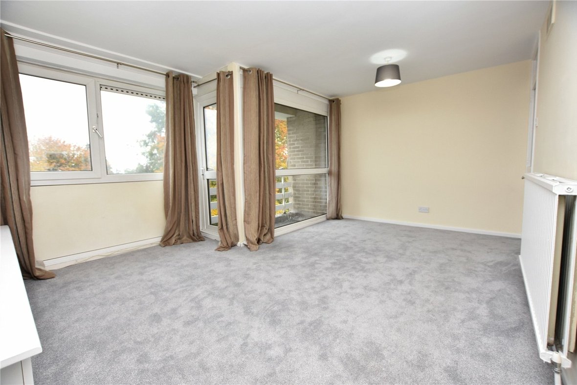 2 Bedroom Apartment Let AgreedApartment Let Agreed in Thirlestane, Lemsford Road, St. Albans - View 3 - Collinson Hall