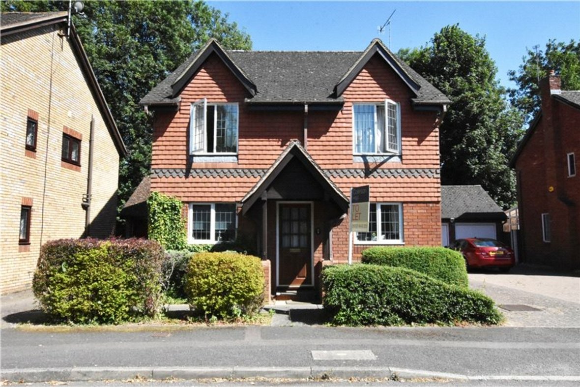 4 Bedroom House Let Agreed in Homestead Close, Park Street, St. Albans - View 1 - Collinson Hall