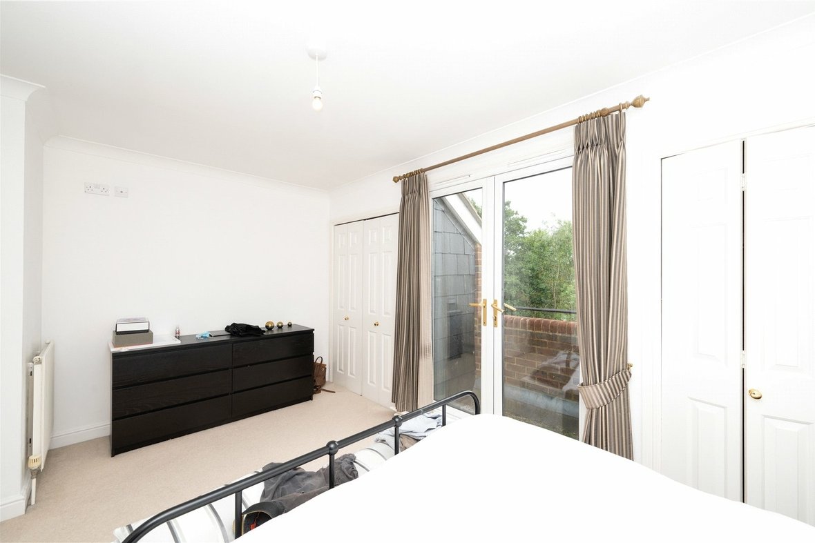 3 Bedroom House To Let in Minister Court, Frogmore, St. Albans - View 9 - Collinson Hall