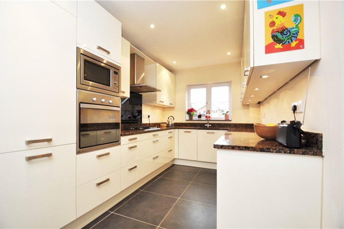 4 Bedroom House Let Agreed in Hatfield Road, St. Albans, Hertfordshire - View 2 - Collinson Hall