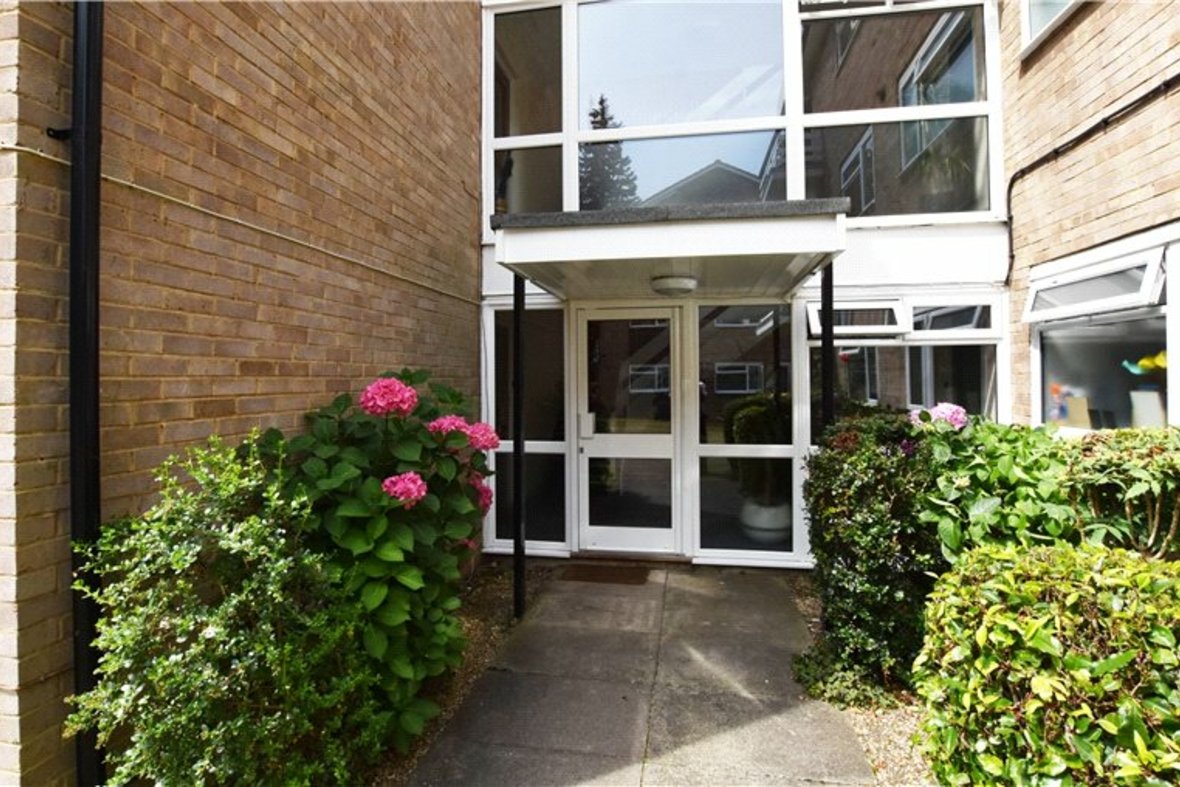3 Bedroom Apartment Let Agreed in Weyver Court, Avenue Road, St. Albans - View 11 - Collinson Hall