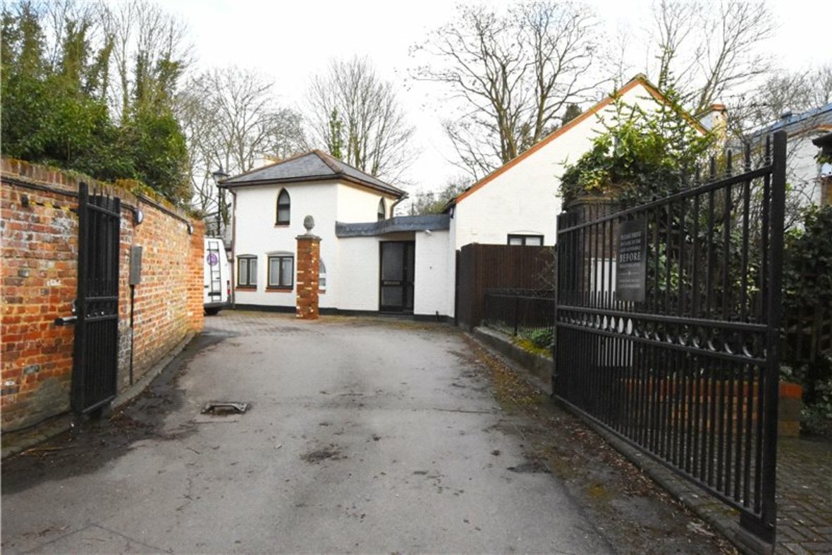 2 Bedroom House Let Agreed in Lincoln Mews, Abbey Mill Lane, St. Albans - View 11 - Collinson Hall