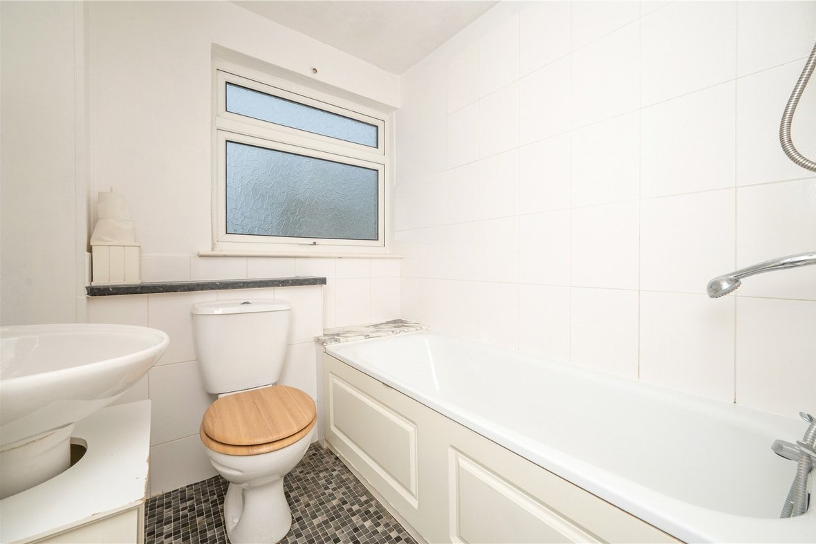 2 Bedroom House New InstructionHouse New Instruction in New House Park, St. Albans, Hertfordshire - View 8 - Collinson Hall