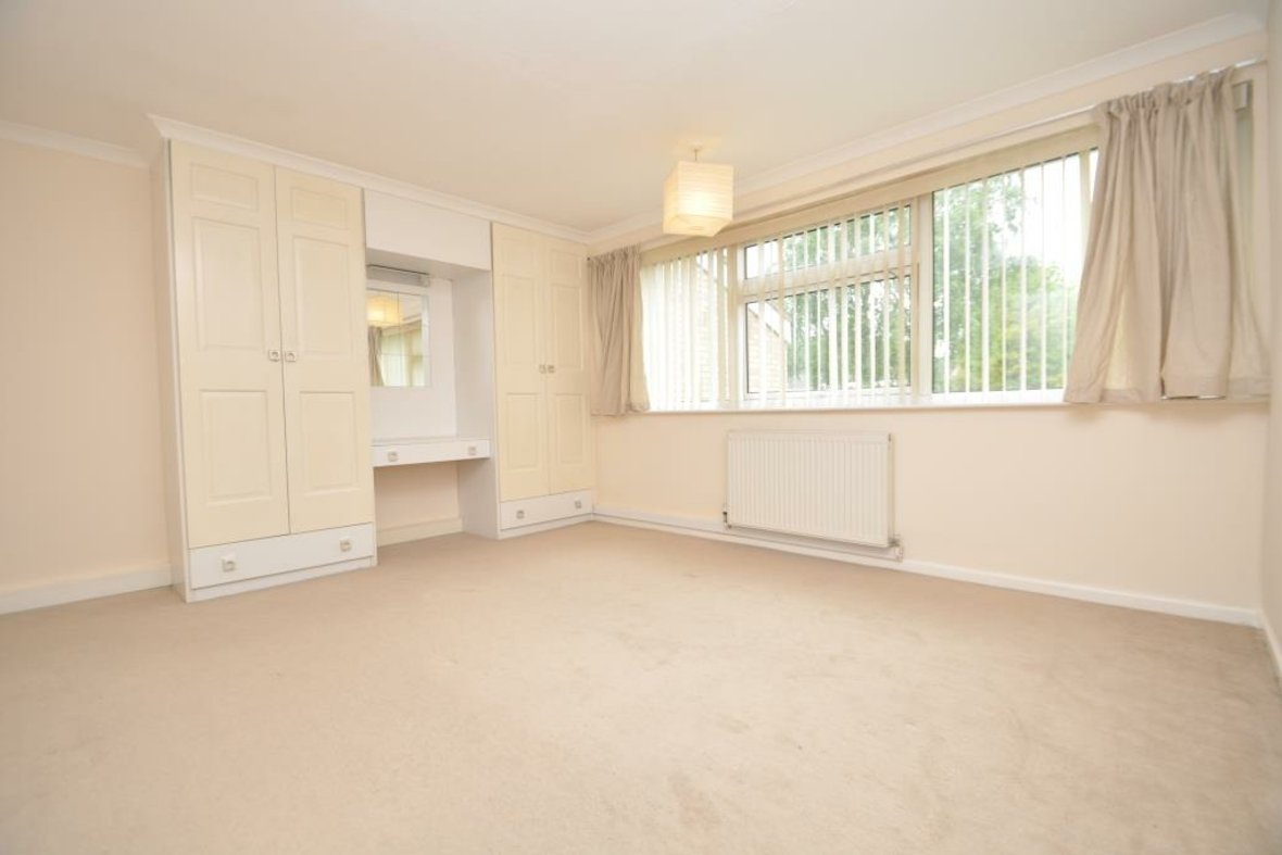 2 Bedroom House Let Agreed in New House Park, St. Albans, Hertfordshire - View 4 - Collinson Hall