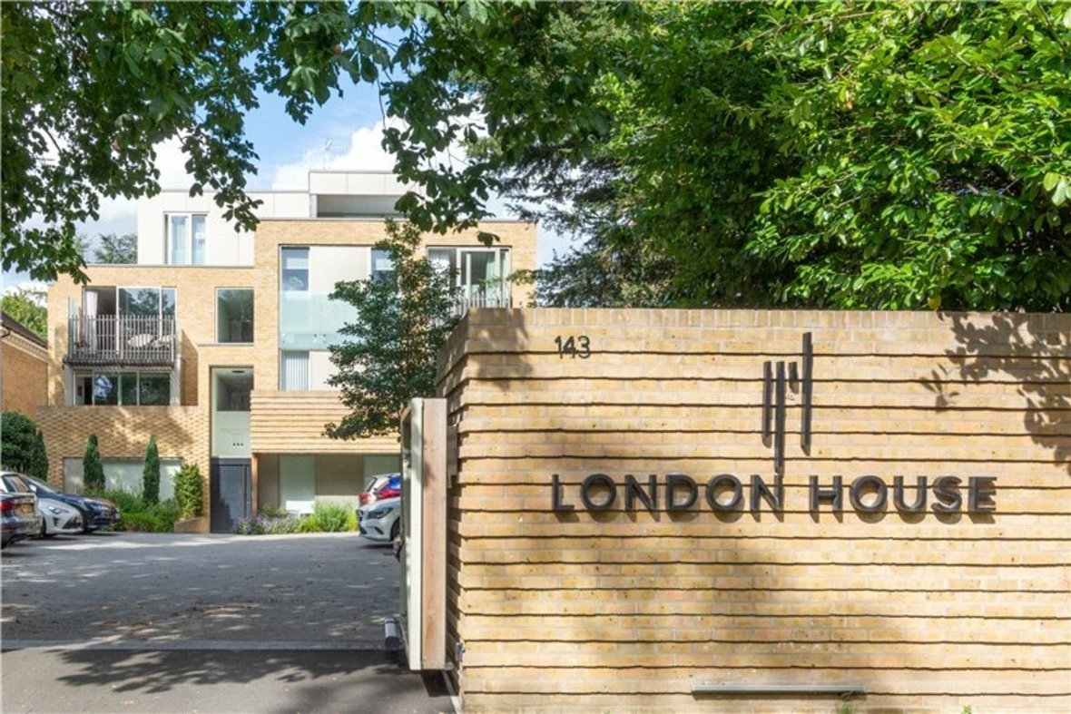 2 Bedroom Apartment Sold Subject to ContractApartment Sold Subject to Contract in London Road, St. Albans, Hertfordshire - View 19 - Collinson Hall