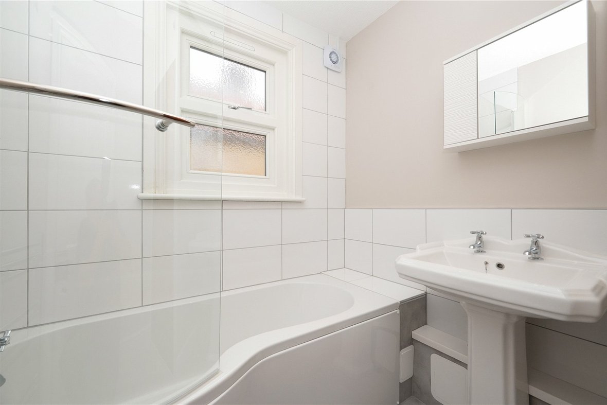 3 Bedroom  Let in Britton Avenue, St. Albans, Hertfordshire - View 7 - Collinson Hall