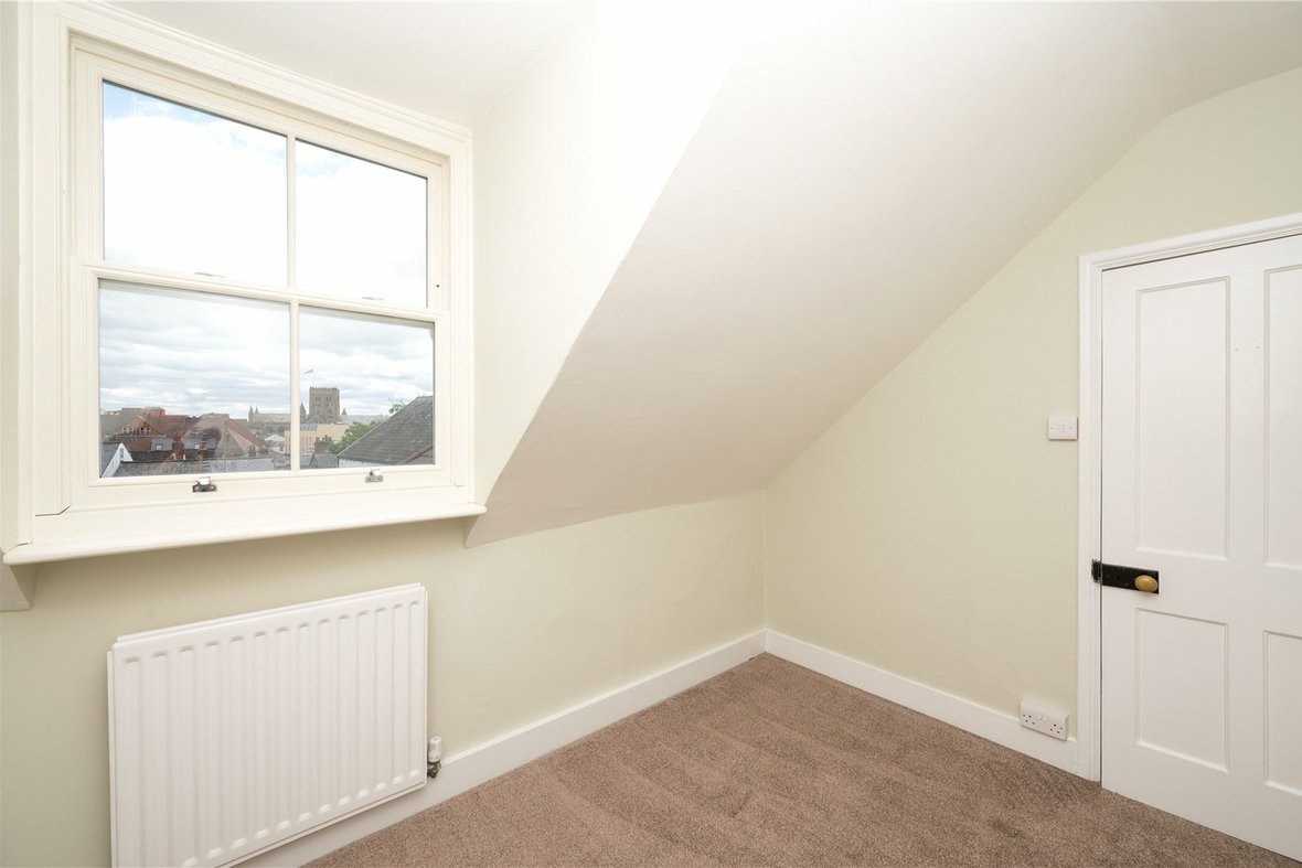 3 Bedroom  Let in Britton Avenue, St. Albans, Hertfordshire - View 10 - Collinson Hall