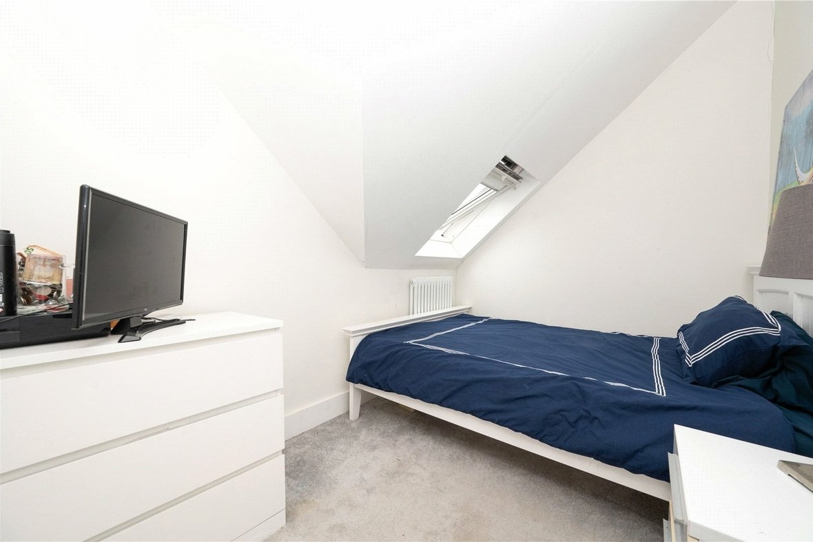 4 Bedroom House Let AgreedHouse Let Agreed in Watford Road, St. Albans, Hertfordshire - View 9 - Collinson Hall