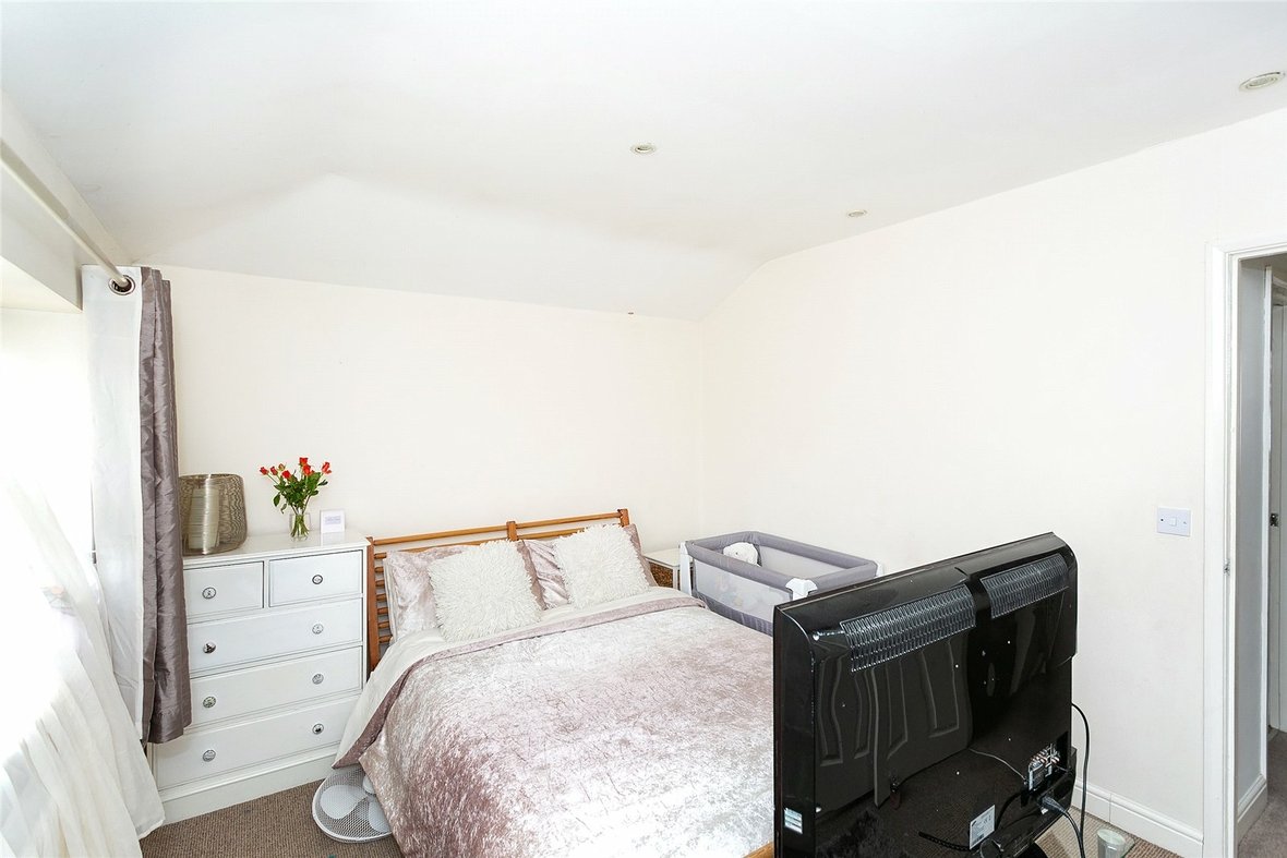 3 Bedroom House New Instruction in St Vincent Drive, St. Albans, Hertfordshire - View 6 - Collinson Hall
