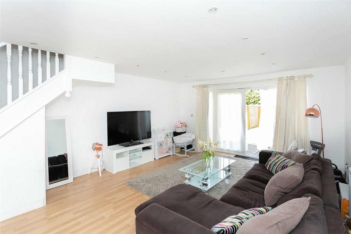 3 Bedroom House New Instruction in St Vincent Drive, St. Albans, Hertfordshire - View 4 - Collinson Hall