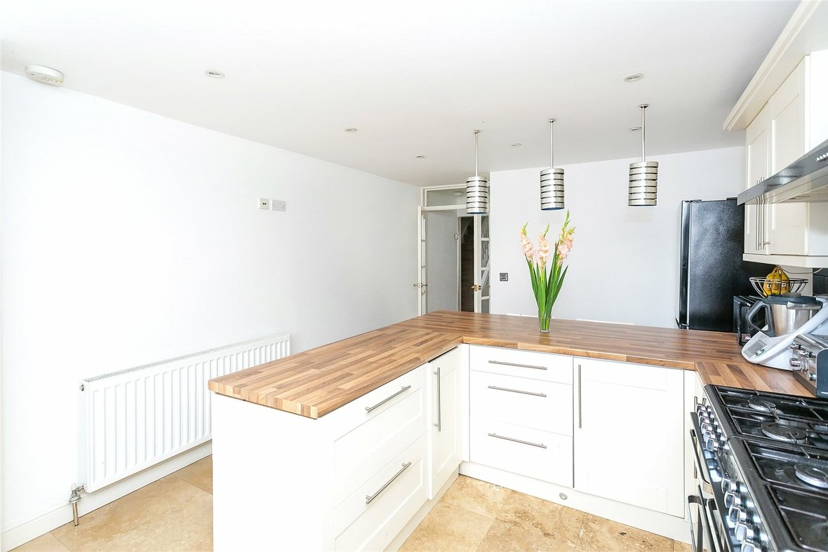 3 Bedroom House New Instruction in St Vincent Drive, St. Albans, Hertfordshire - View 10 - Collinson Hall