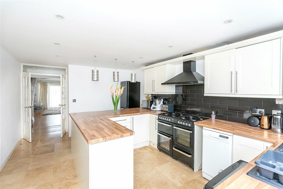 3 Bedroom House New Instruction in St Vincent Drive, St. Albans, Hertfordshire - View 2 - Collinson Hall