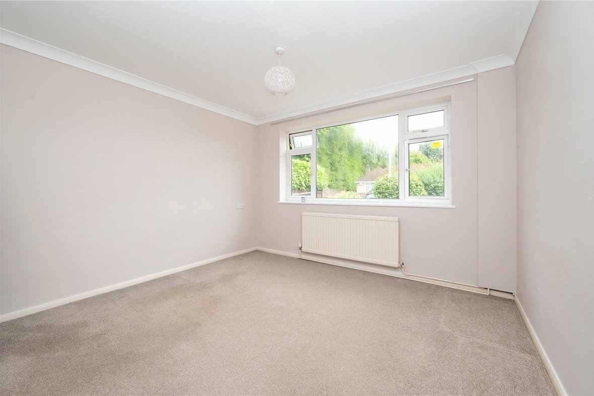 2 Bedroom Bungalow For SaleBungalow For Sale in Spooners Drive, Park Street, St. Albans - View 6 - Collinson Hall
