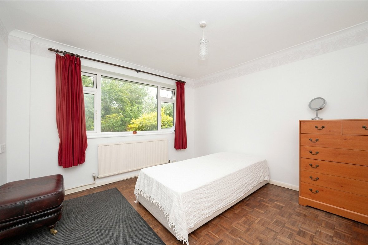 2 Bedroom Bungalow For SaleBungalow For Sale in Spooners Drive, Park Street, St. Albans - View 7 - Collinson Hall