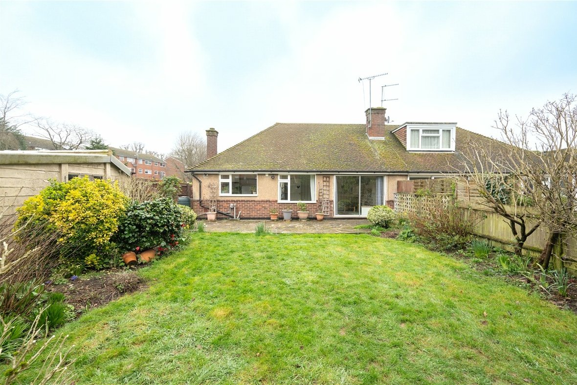 2 Bedroom Bungalow For SaleBungalow For Sale in Spooners Drive, Park Street, St. Albans - View 11 - Collinson Hall