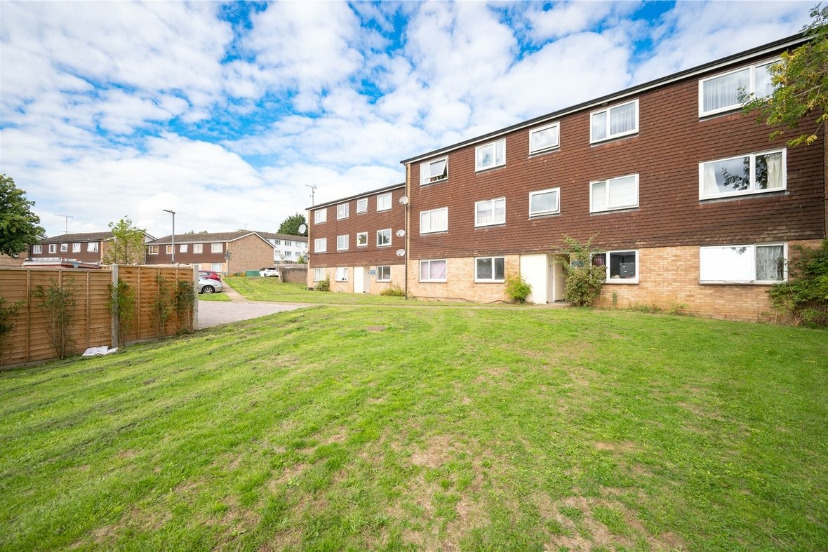 1 Bedroom Apartment Sold Subject to ContractApartment Sold Subject to Contract in Holyrood Crescent, St. Albans, Hertfordshire - View 9 - Collinson Hall