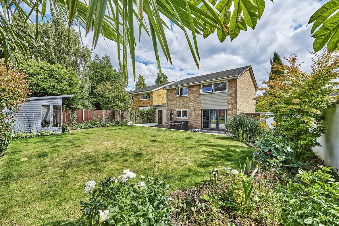 3 Bedroom  Sold Subject to Contract Sold Subject to Contract in Monks Horton Way, St. Albans, Hertfordshire - View 9 - Collinson Hall
