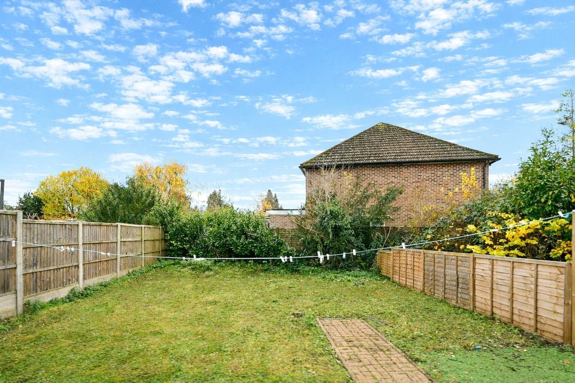 3 Bedroom House To LetHouse To Let in Stanmount Road, St. Albans, Hertfordshire - View 15 - Collinson Hall